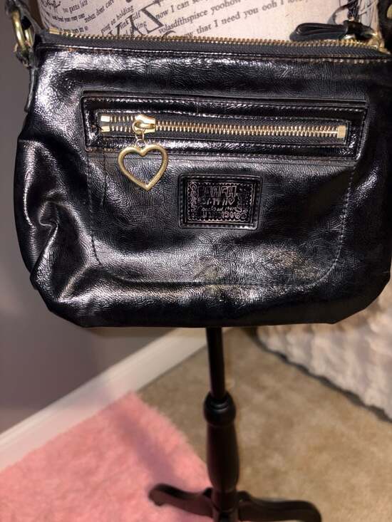 Coach Poppy Liquid Gloss Patent Leather Crossbody Bag with Heart Charm - Picture 2 of 3